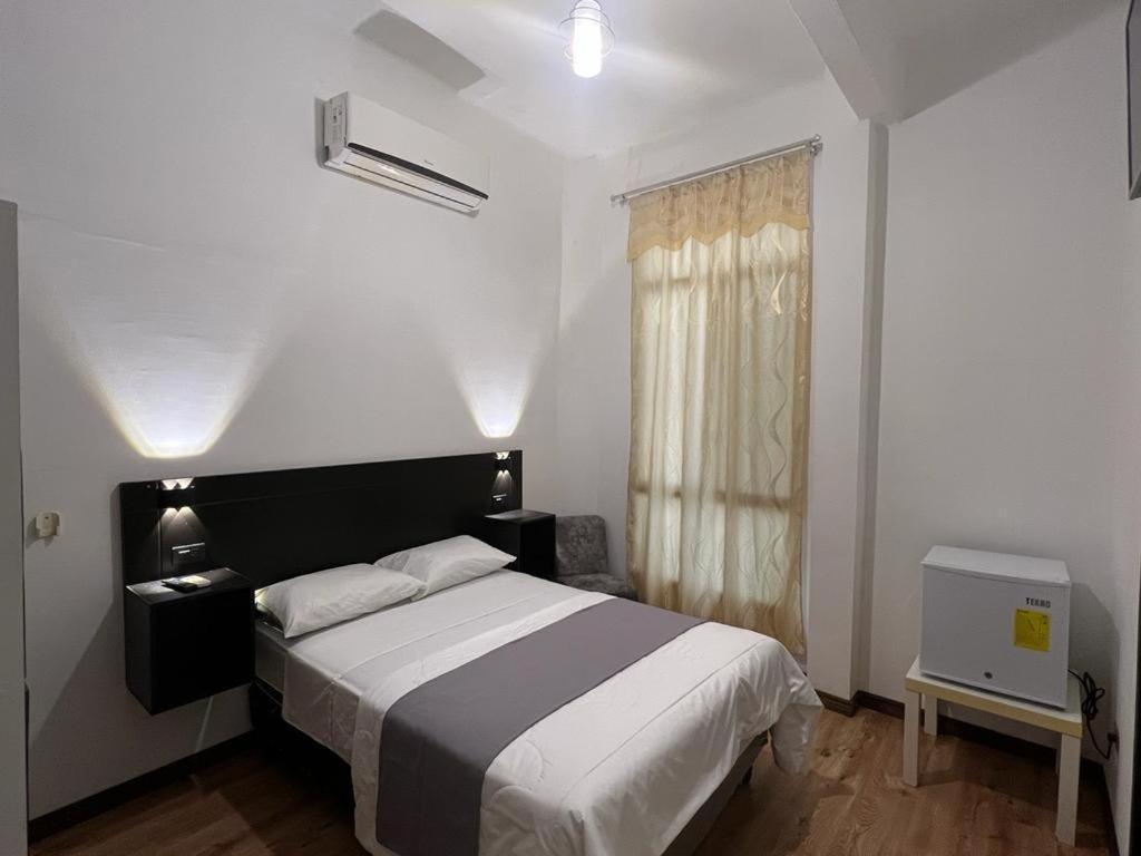 Hotel Perla Central กวายากิล ภายนอก รูปภาพ