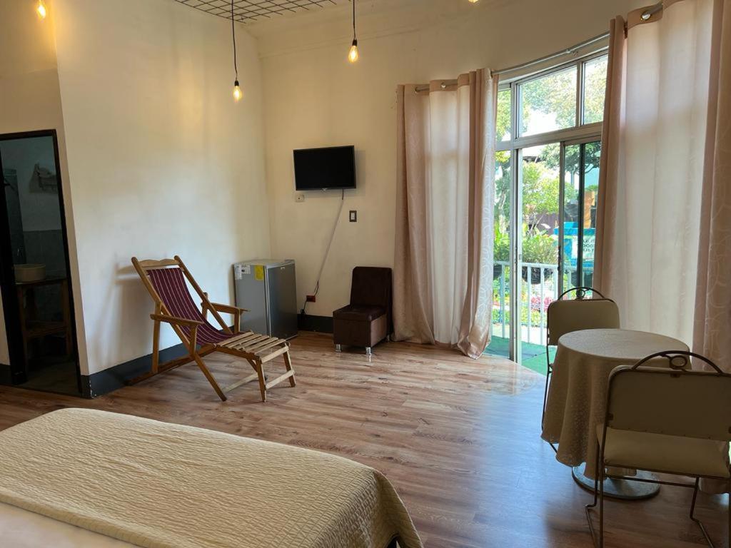 Hotel Perla Central กวายากิล ภายนอก รูปภาพ