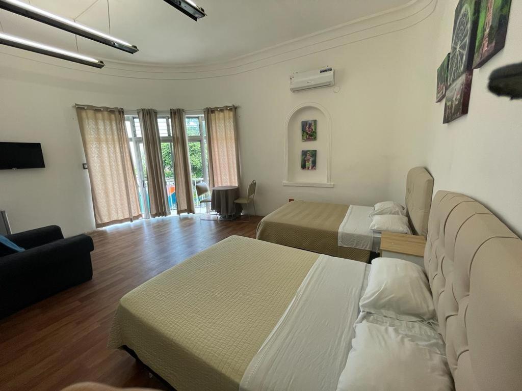 Hotel Perla Central กวายากิล ภายนอก รูปภาพ
