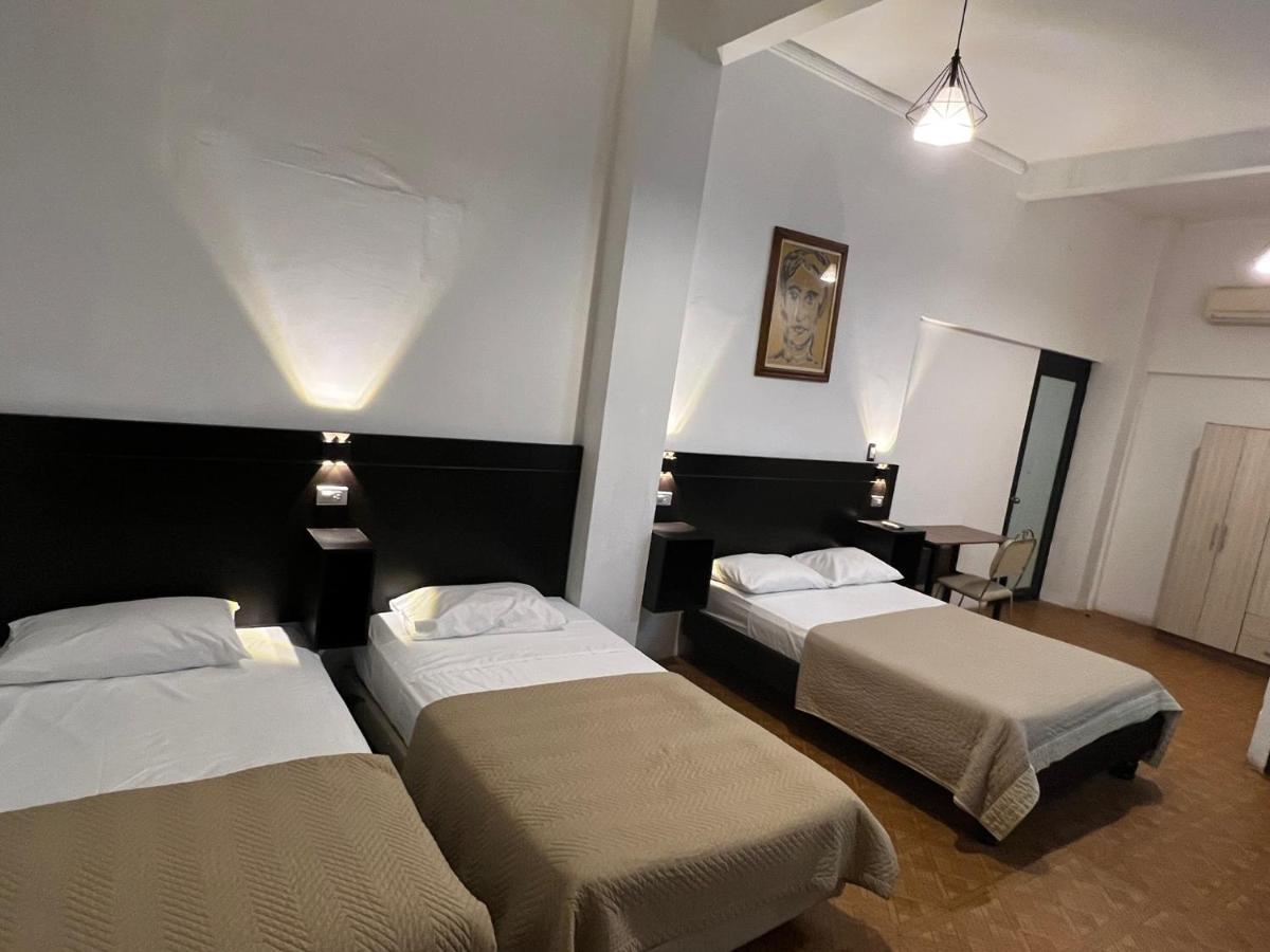 Hotel Perla Central กวายากิล ภายนอก รูปภาพ